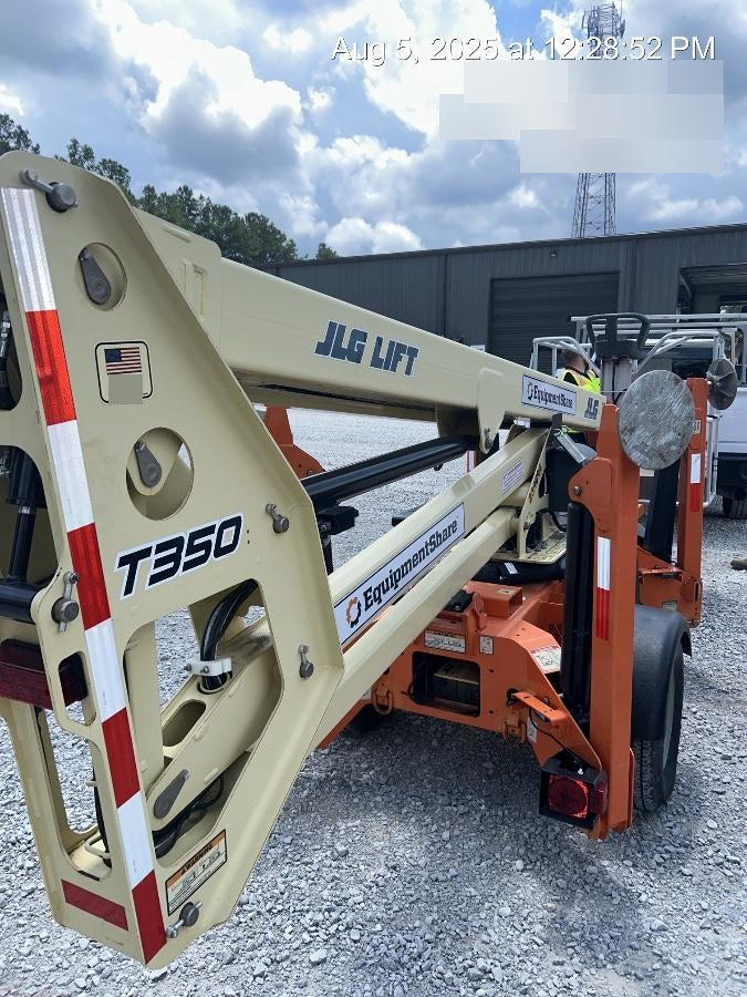 2022 JLG T350