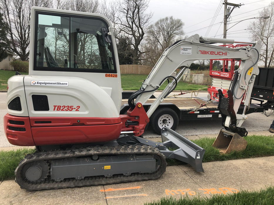 2020 TAKEUCHI TB235-2CR