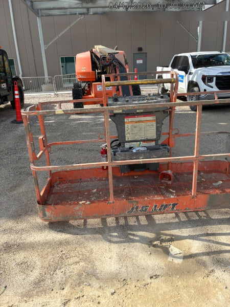 2018 JLG 660SJ