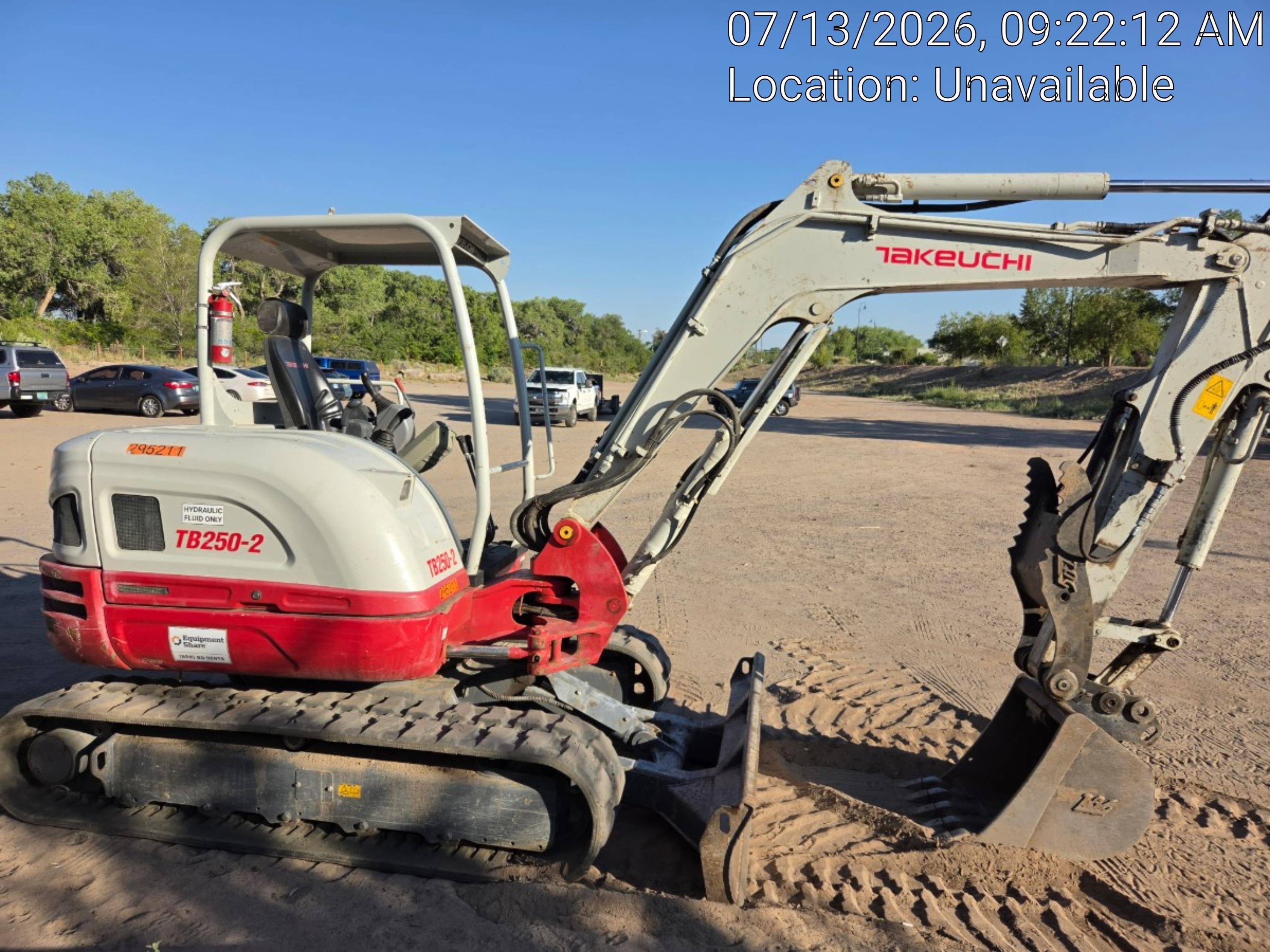 2023 TAKEUCHI TB250-2R