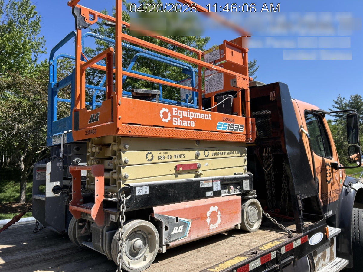 2022 JLG ES1932