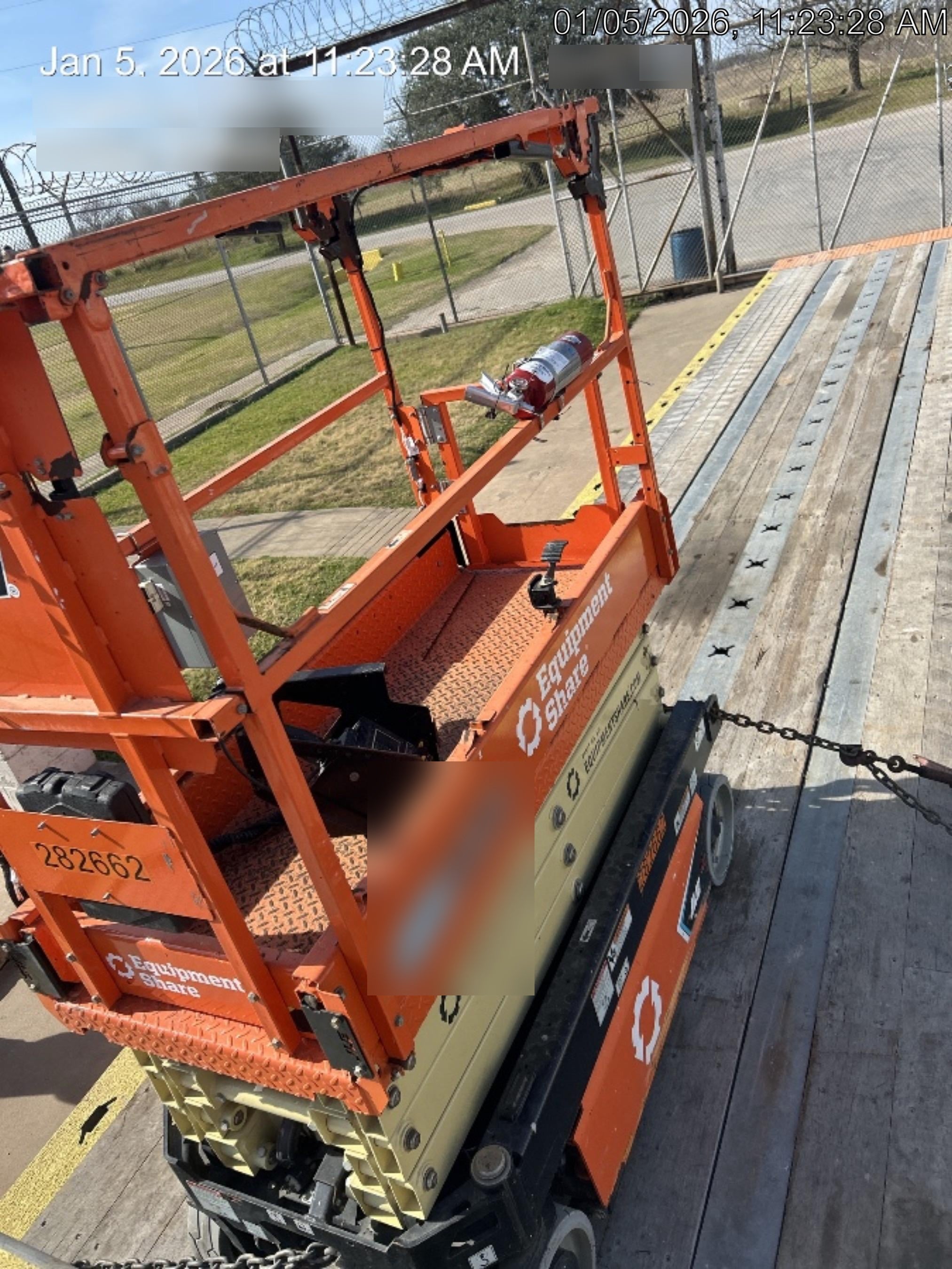2022 JLG ES1932
