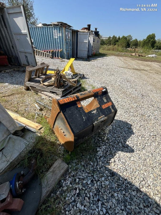 2025 TAKEUCHI 36" Bucket - Takeuchi