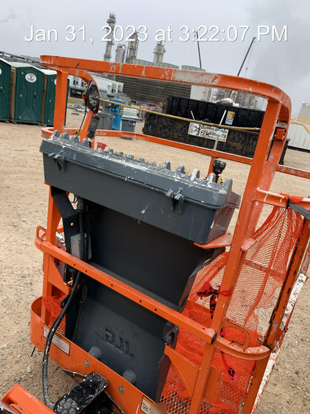 2019 JLG E400AJP