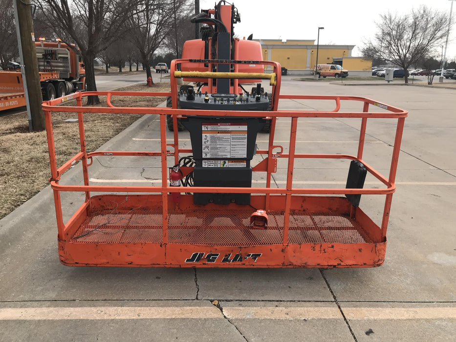 2019 JLG 660SJ