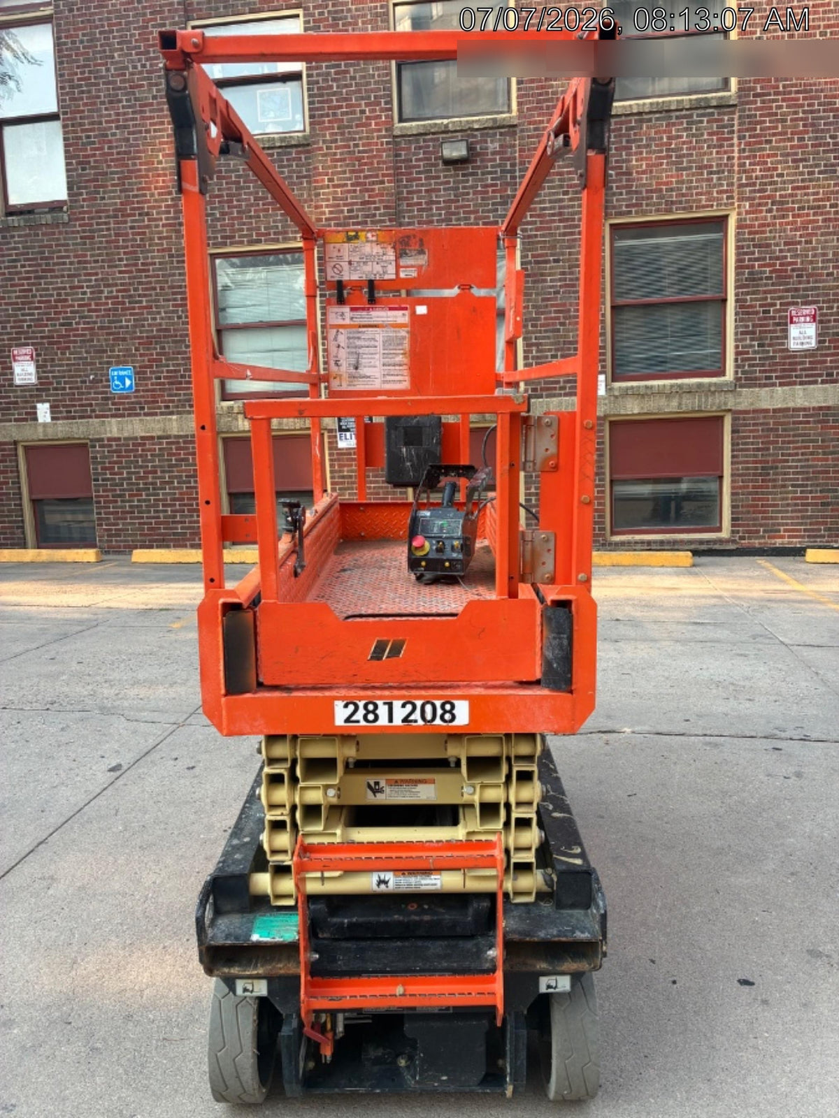 2022 JLG ES1932