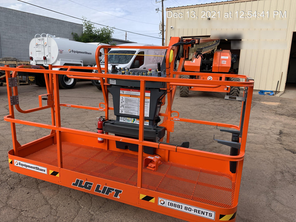 2021 JLG 860SJ