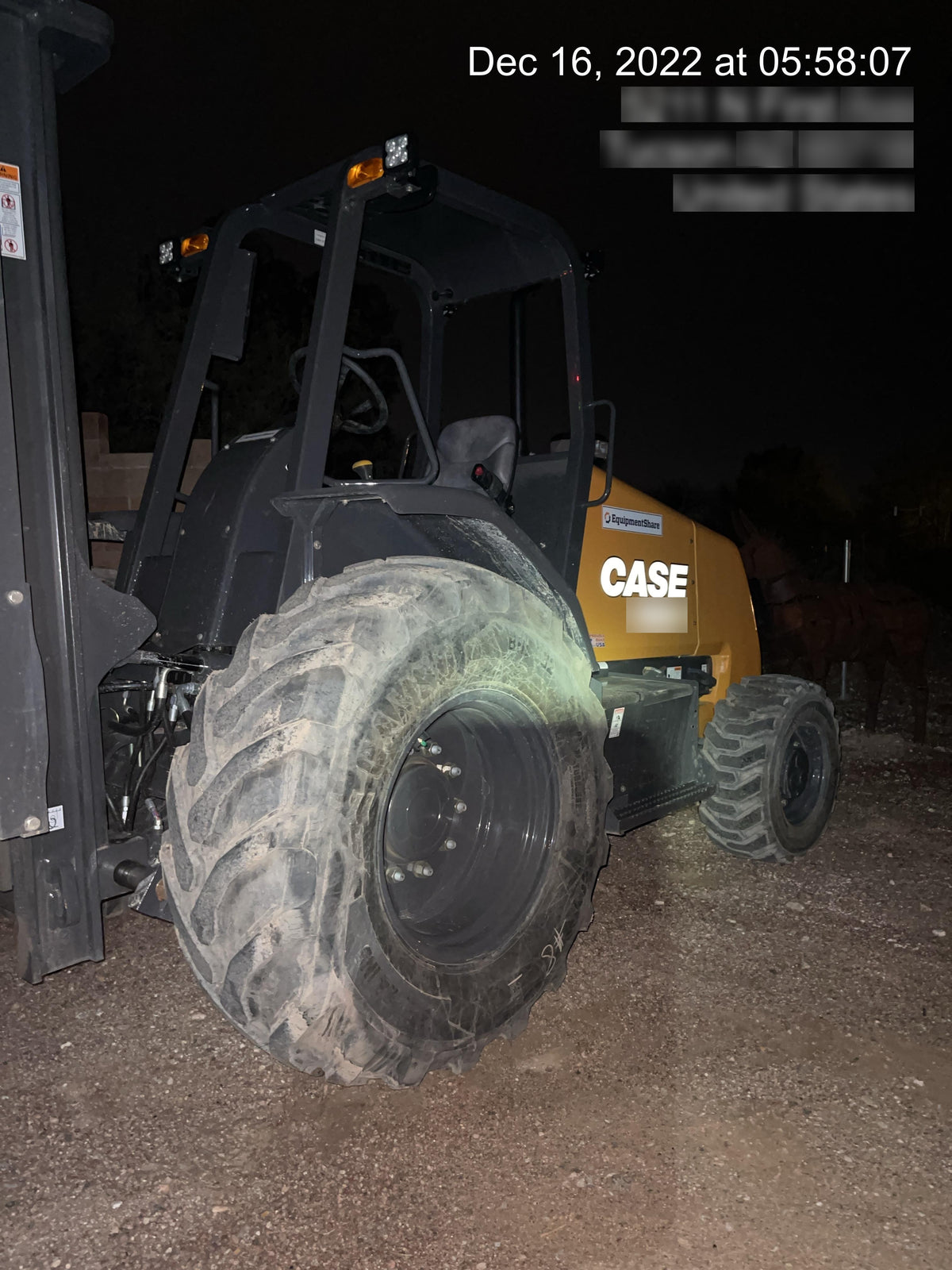 2023 CASE 588H