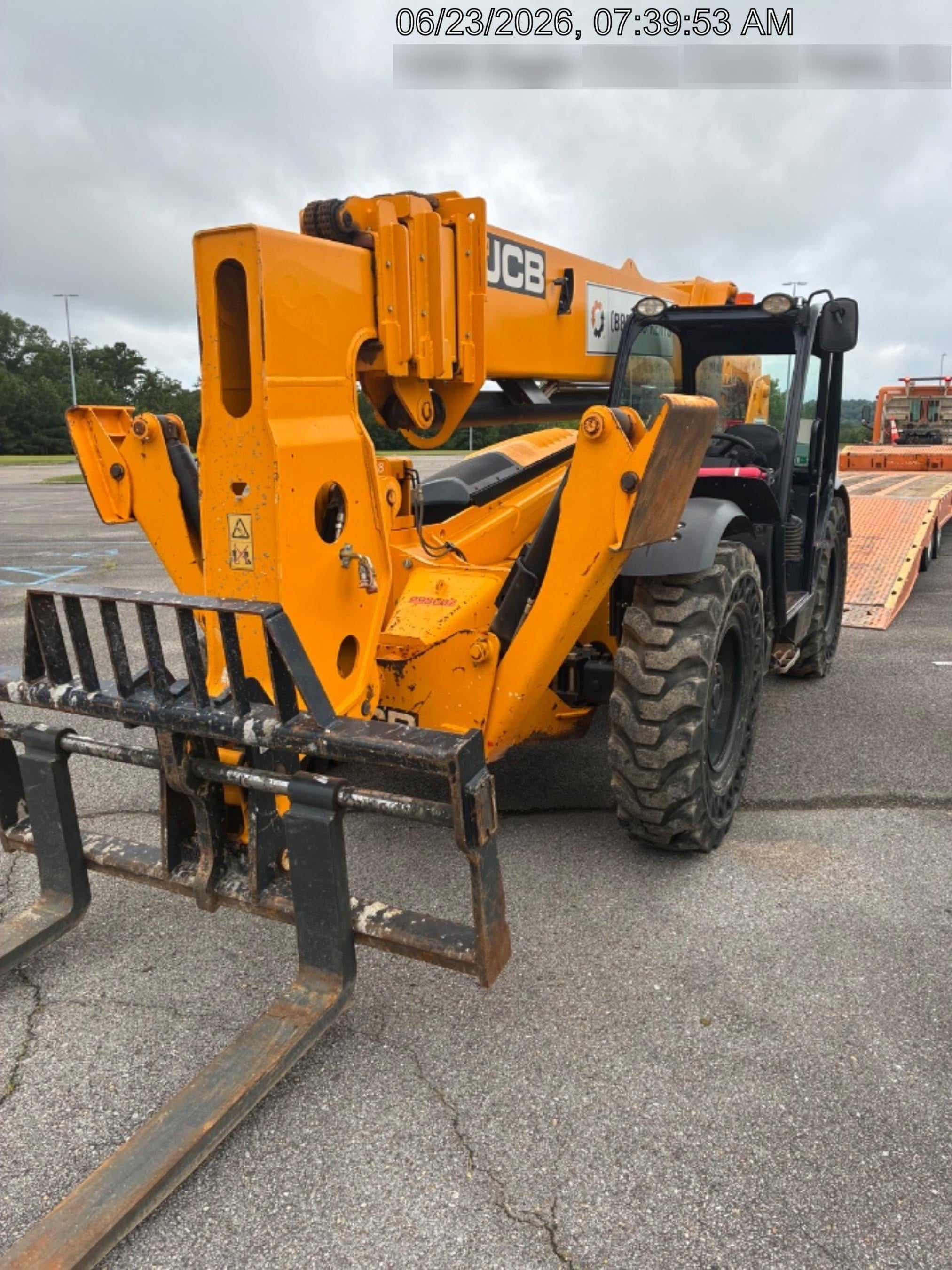 2023 JCB 510-56