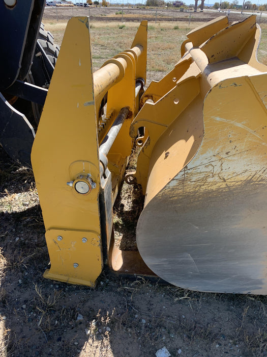 2020 JOHN DEERE 96" Loader Fork Carriage - John Deere