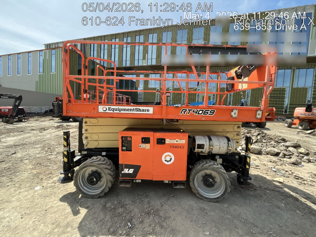 2021 JLG RT4069