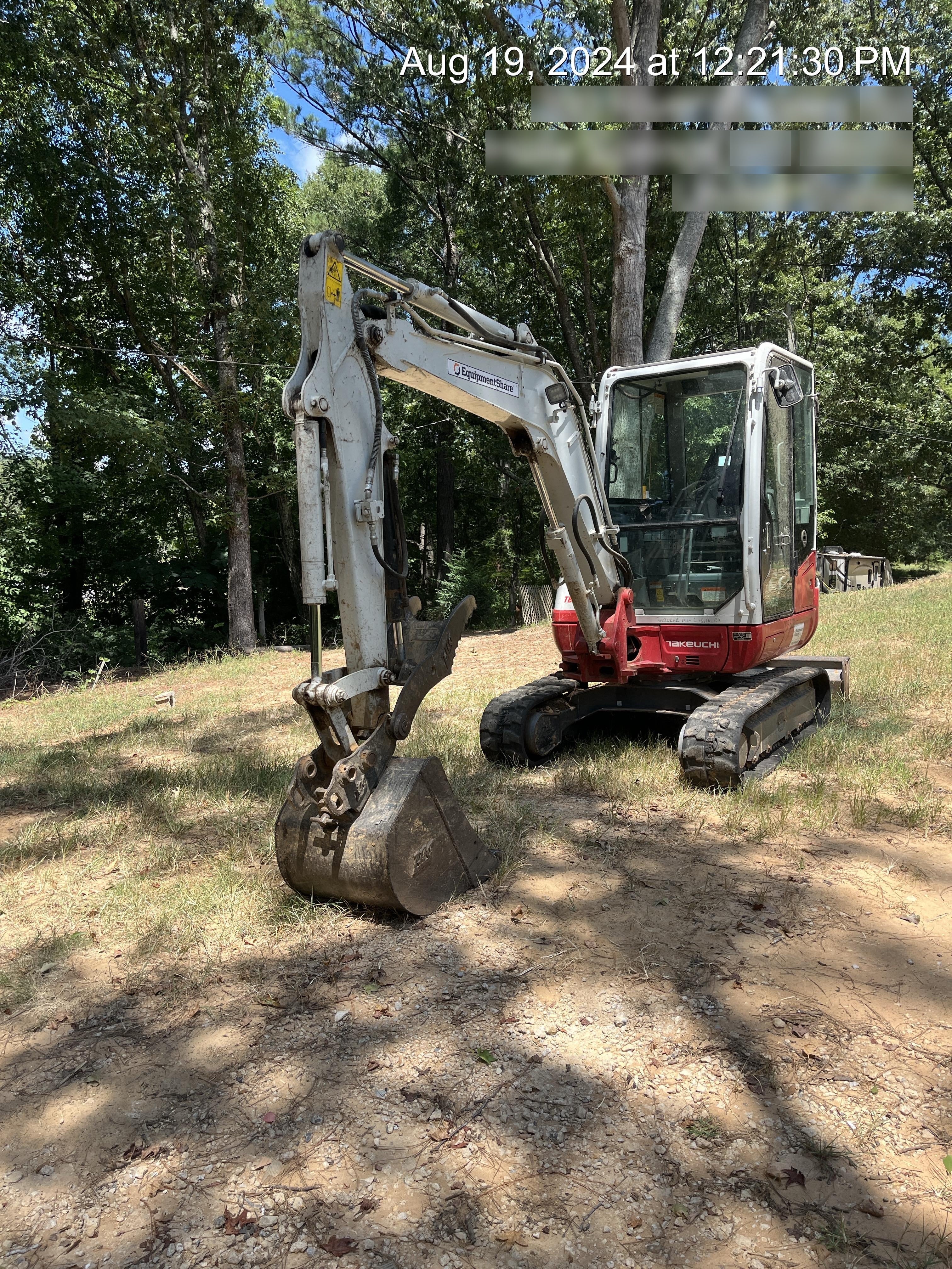 2022 TAKEUCHI TB235-2CR