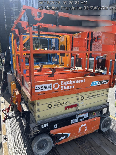 2022 JLG ES1932