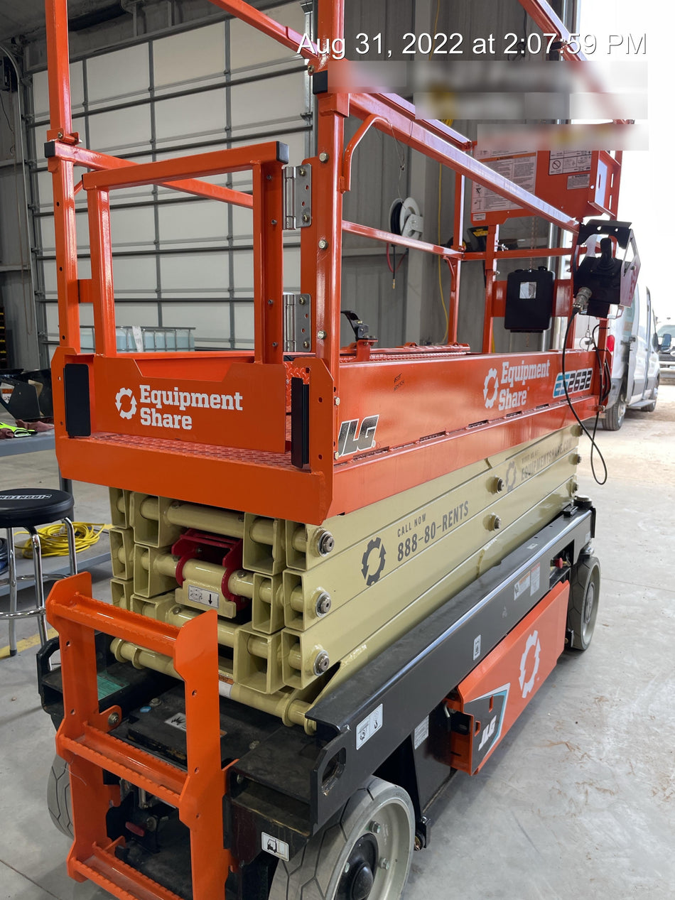 2022 JLG ES2632
