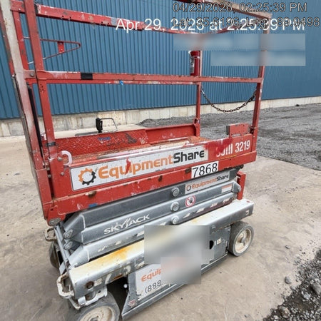 2018 Skyjack SJIII-3219 Skyjack SJIII3219 Scissor Lift w/Trojan Batteries