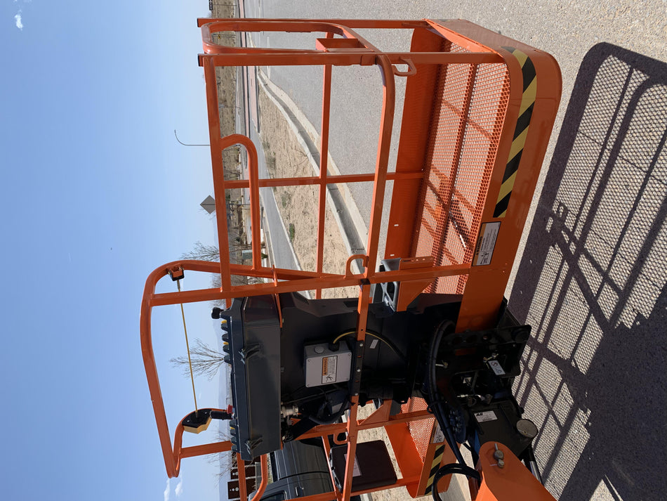 2020 JLG 400S