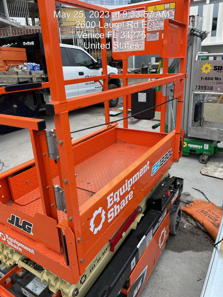 2022 JLG ES1330L