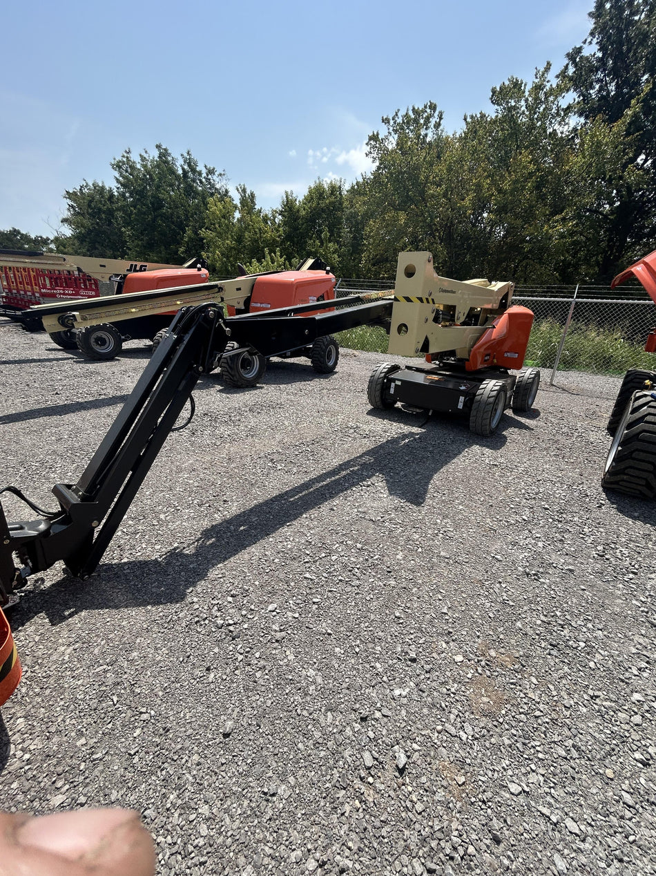 2026 JLG E450AJ