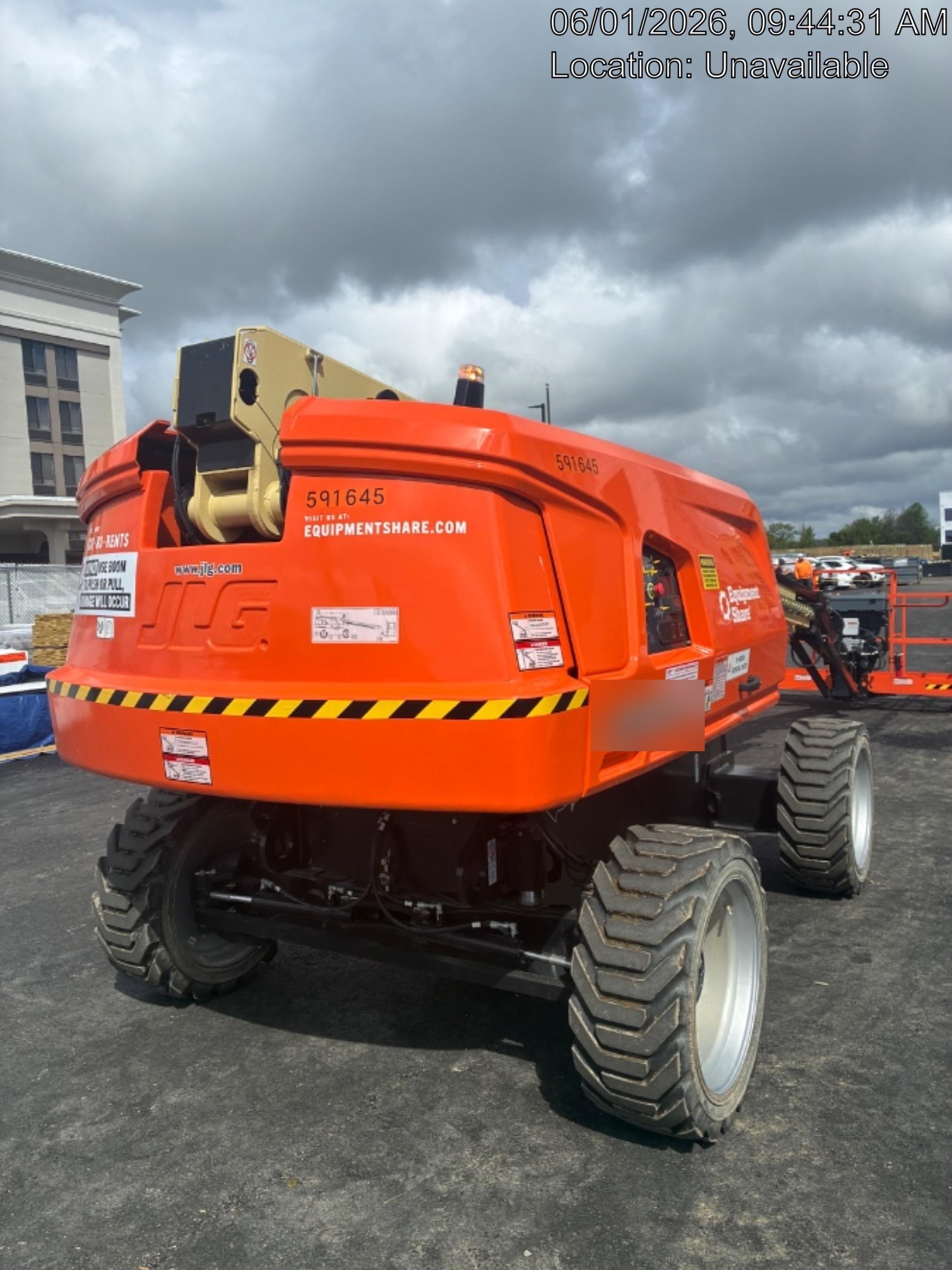 2025 JLG 660SJ