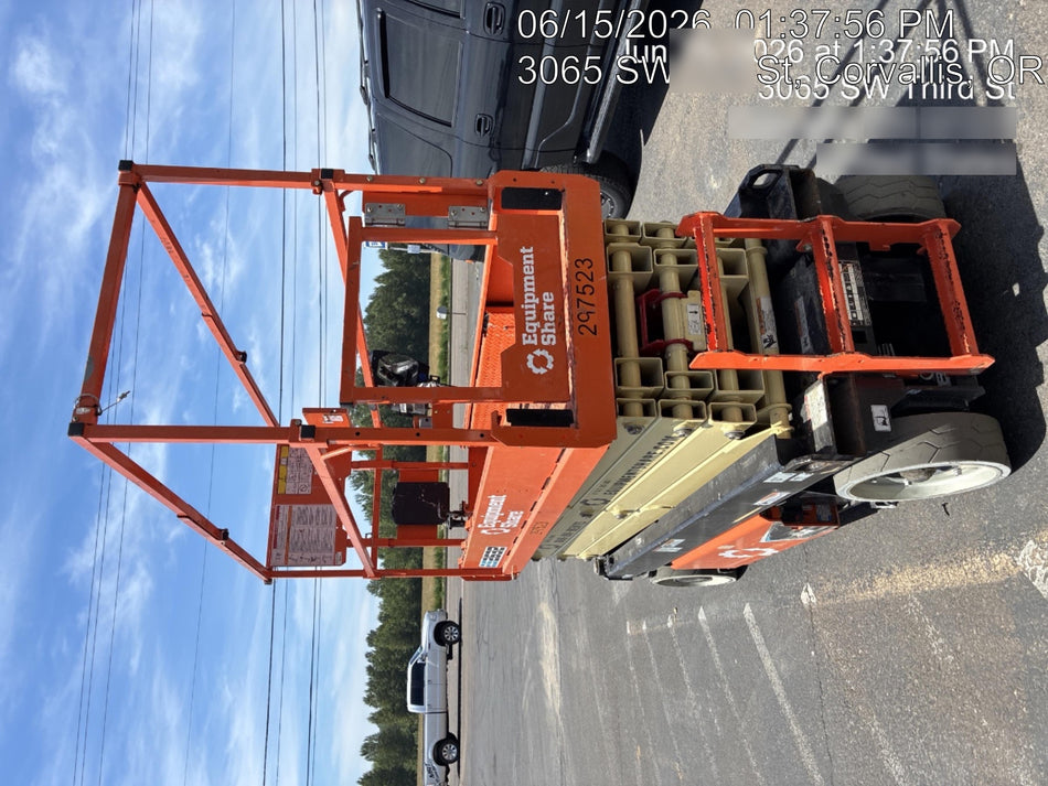 2023 JLG ES2632