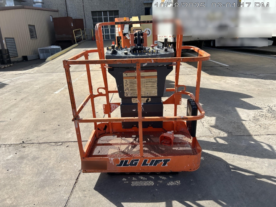 2018 JLG E300AJP