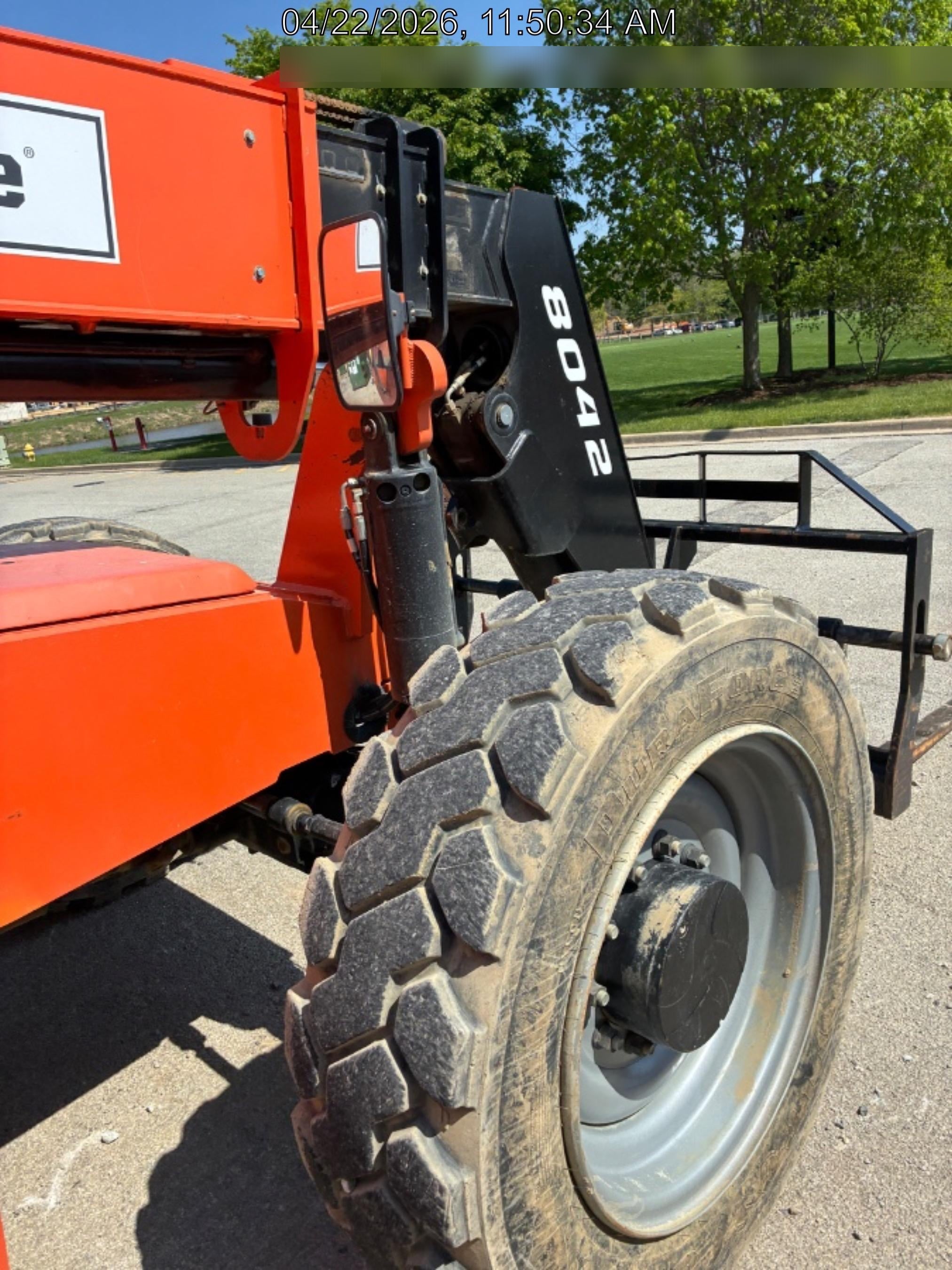 2022 SKYTRAK 8042