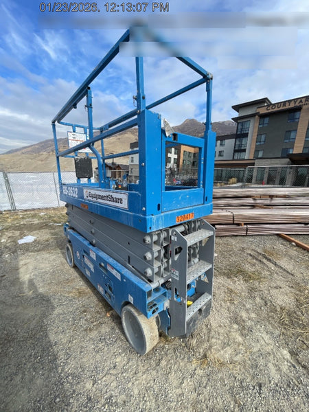 2023 GENIE GS-2632