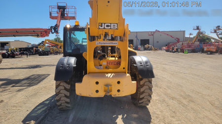 2019 JCB 512-56 Cab/Heat/Air, 109 HP, Solid Tires, STD Worklight, Beacon, Aux Hydraulics, Lifting Eye, Back up Alarm w/66" Carriage/60" Forks