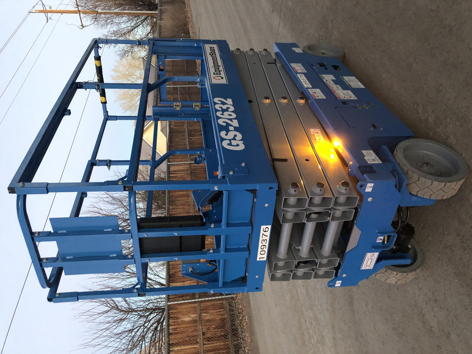 2020 Genie GS-2632 Solid NM Tires, Folding Rails with Half-Height Swing Gate, Beacon, 800W Invertor