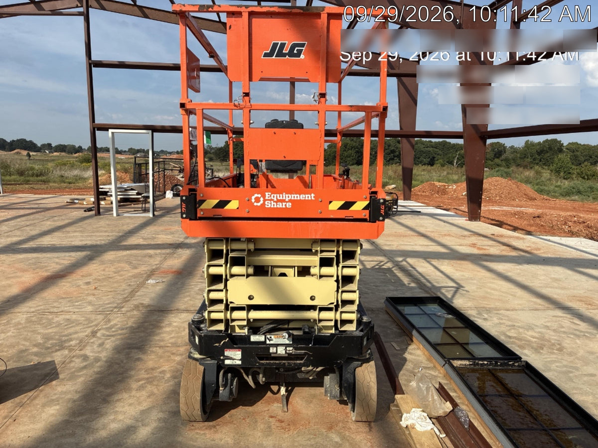 2022 JLG ES3246
