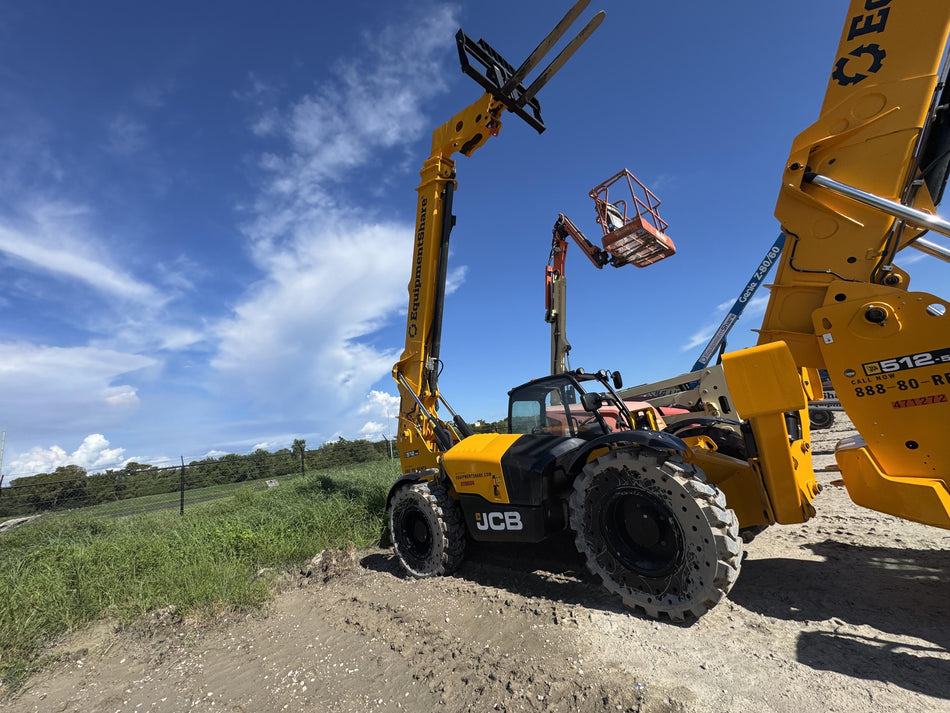2026 JCB 512-56