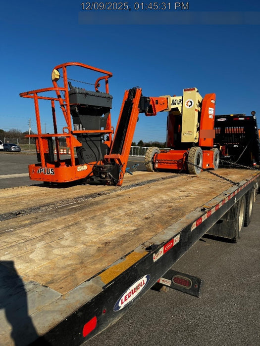 2019 JLG E300AJP
