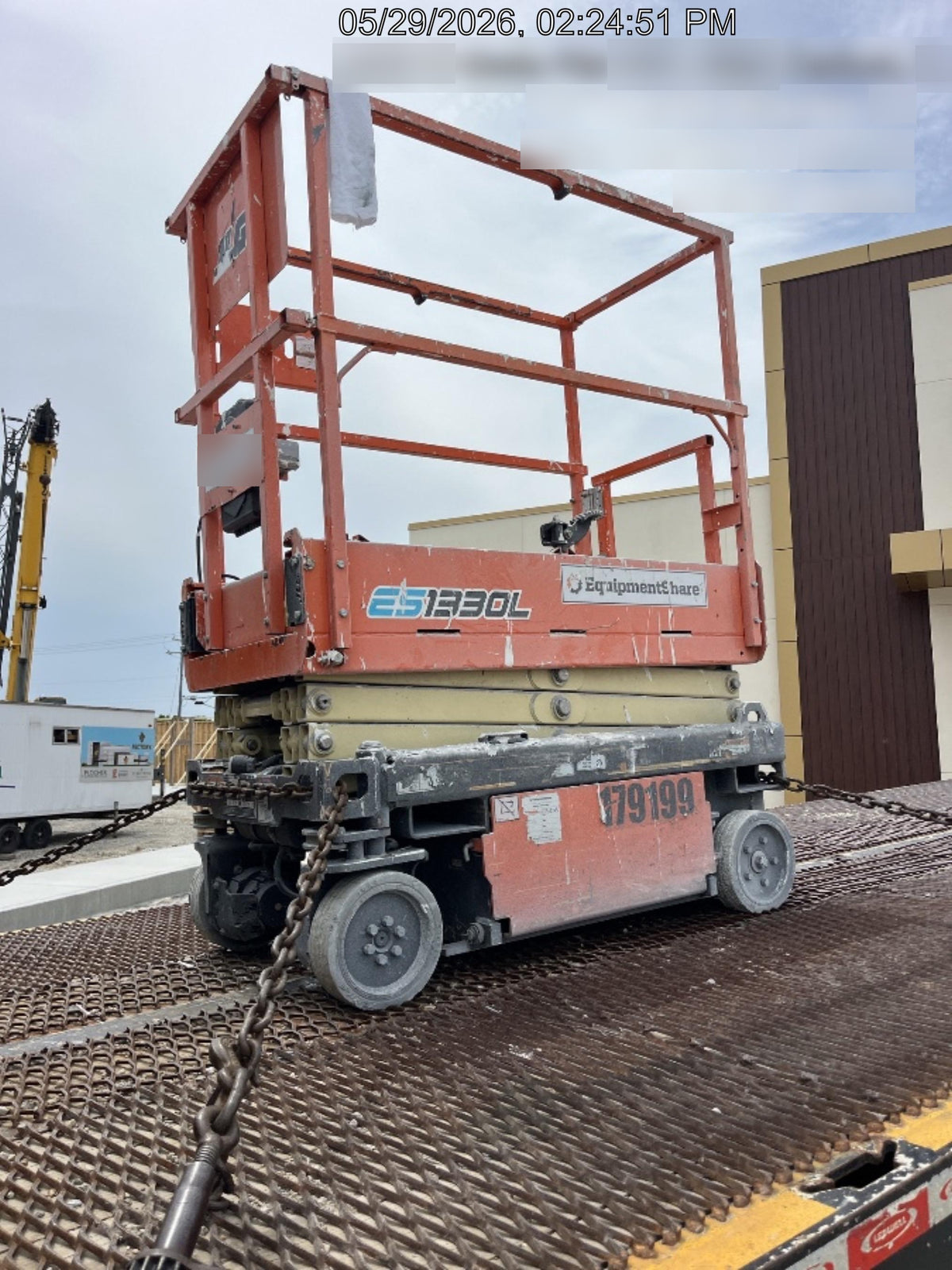 2021 JLG ES1330L