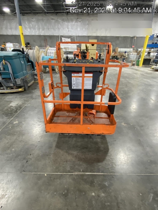 2019 JLG E400AJPN
