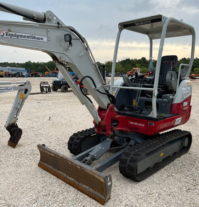 2022 TAKEUCHI TB235-2R
