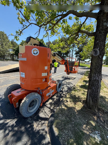 2019 JLG E300AJP