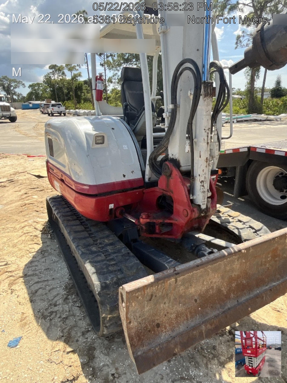 2023 TAKEUCHI TB250-2R