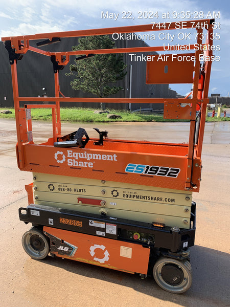 2022 JLG ES1932