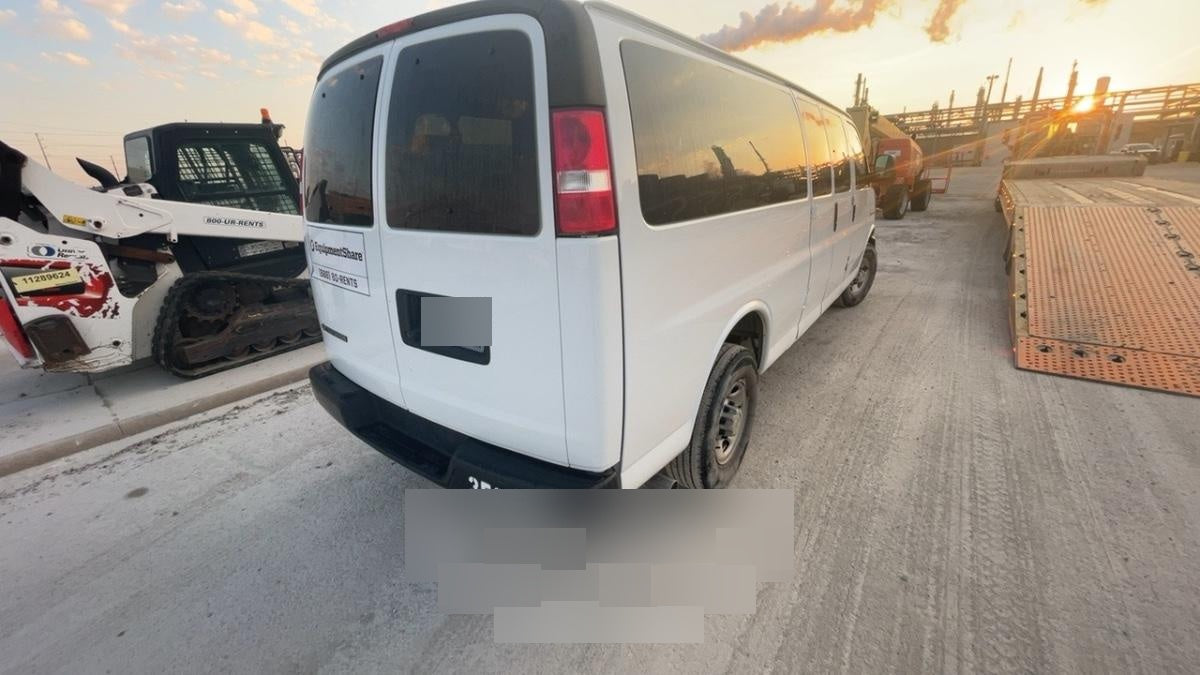 2023 CHEVROLET Express Van - Rental