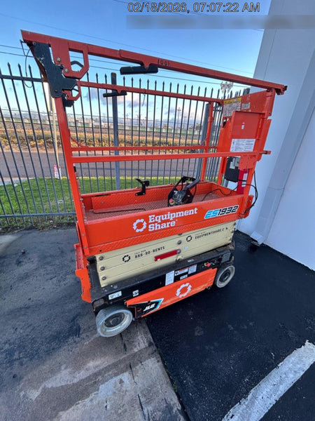 2022 JLG ES1932
