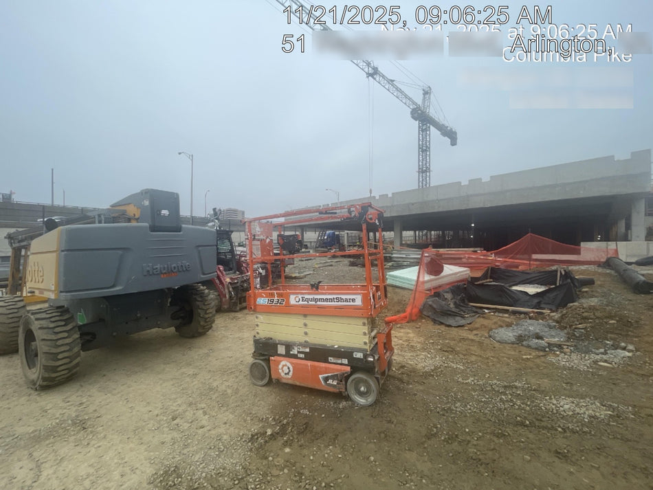 2021 JLG ES1932