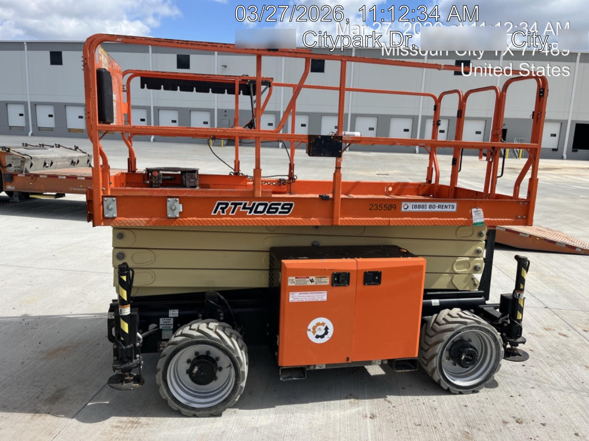 2022 JLG RT4069
