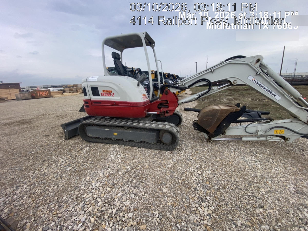 2024 TAKEUCHI TB250-2R