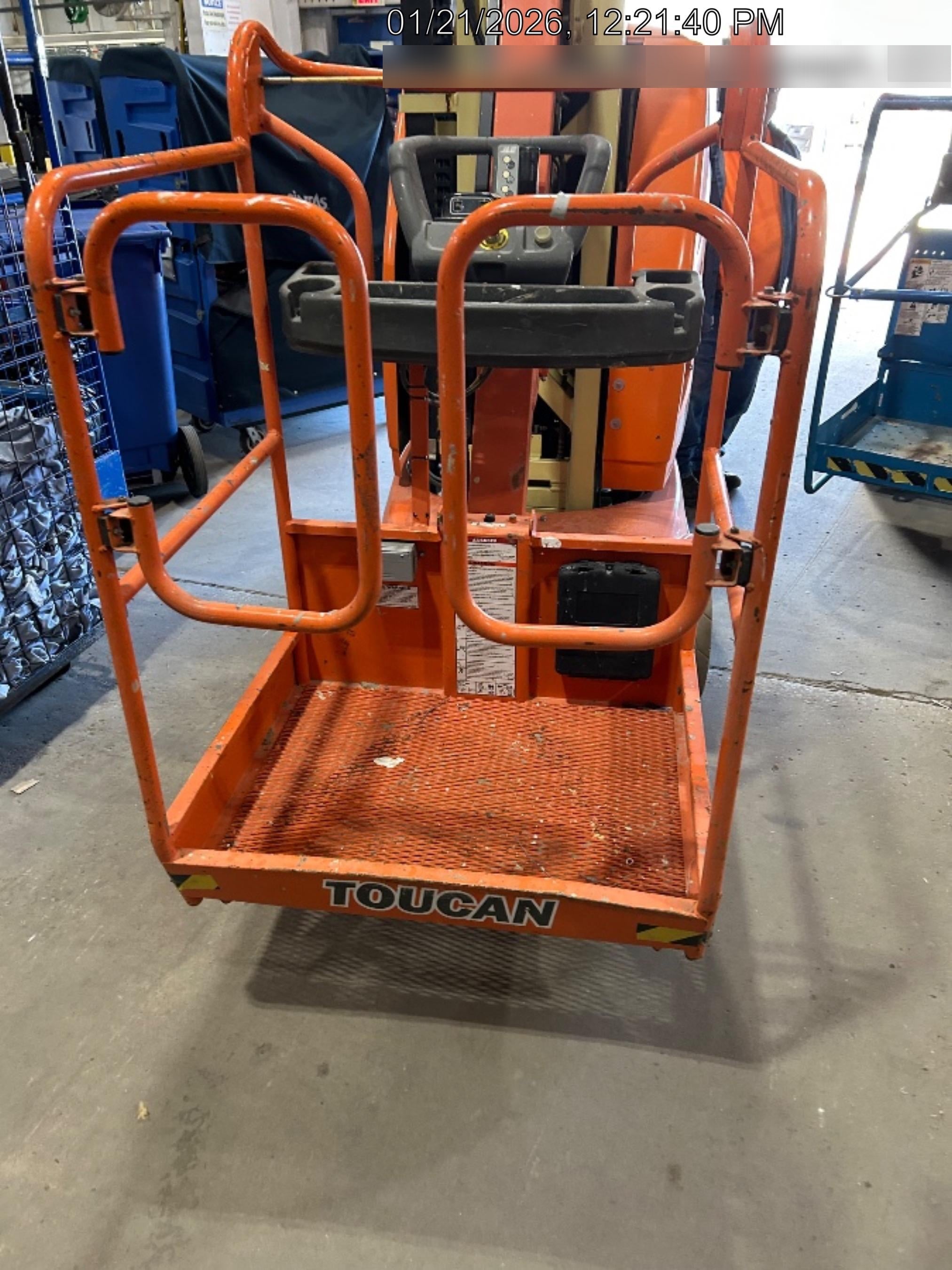 2022 JLG 26E