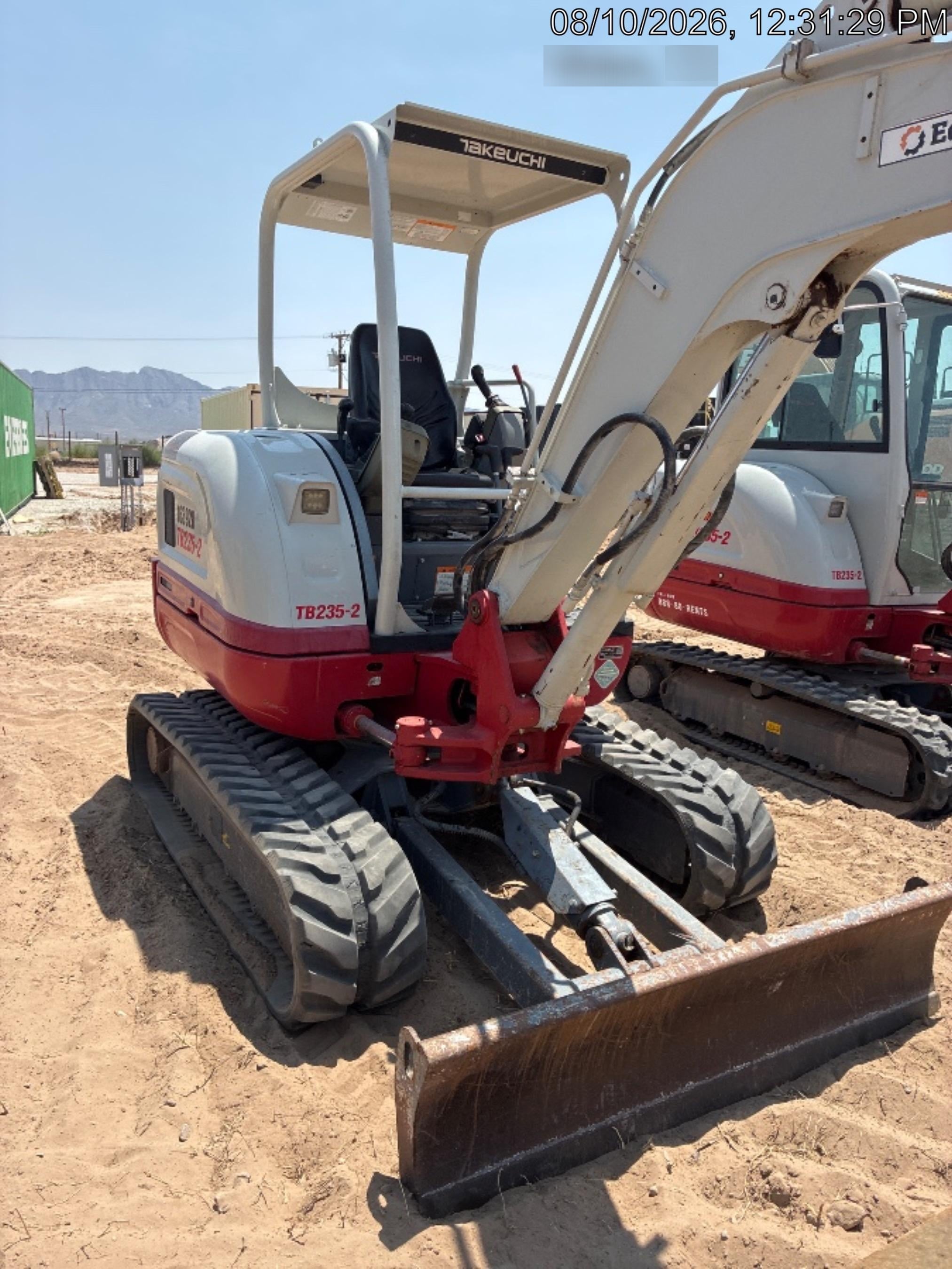 2021 TAKEUCHI TB235-2R
