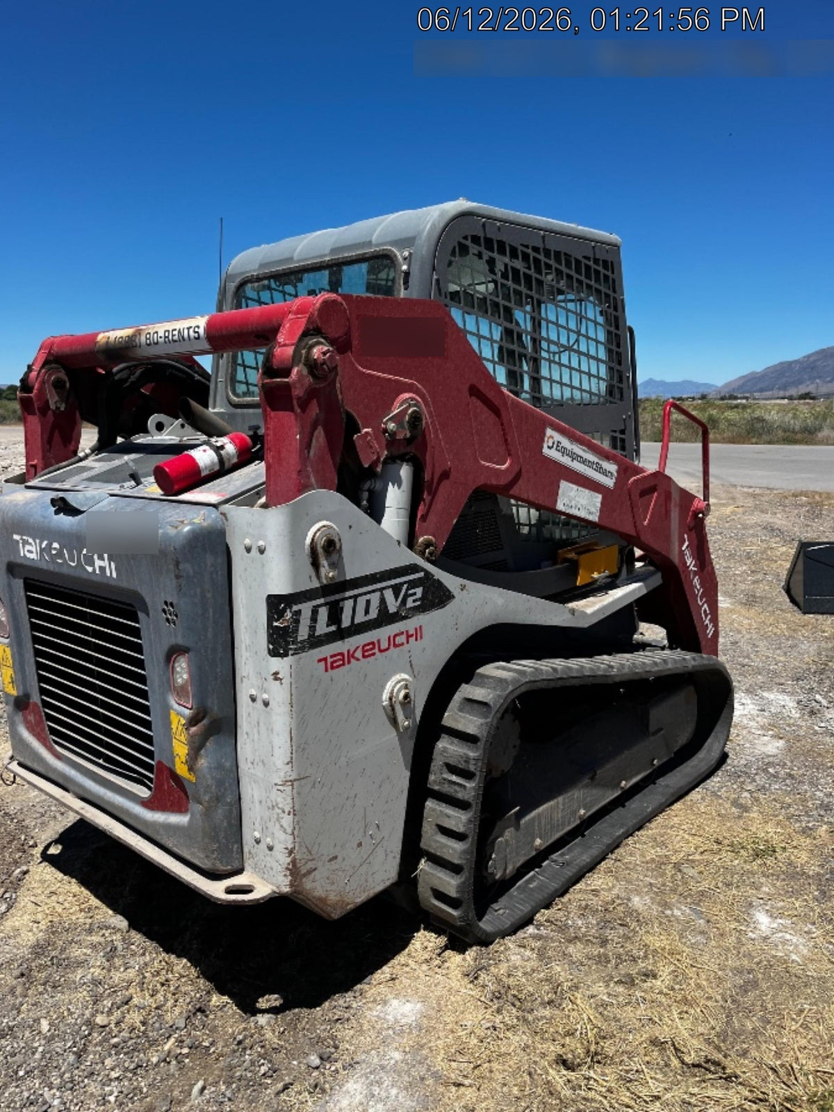 2019 Takeuchi TL10V2-CR Cab/Heat/AC, Rubber Tracks, Backup Alarm, Front & rear working Lights, Auxiliary Hydraulics, 2 Speed Travel, Engine Monitoring System, Hydraulic universal quick hitch w/76" HD dirt bucket with 8 teeth, 20.3 cubic feet capacity, 48" Pallet forks and frame