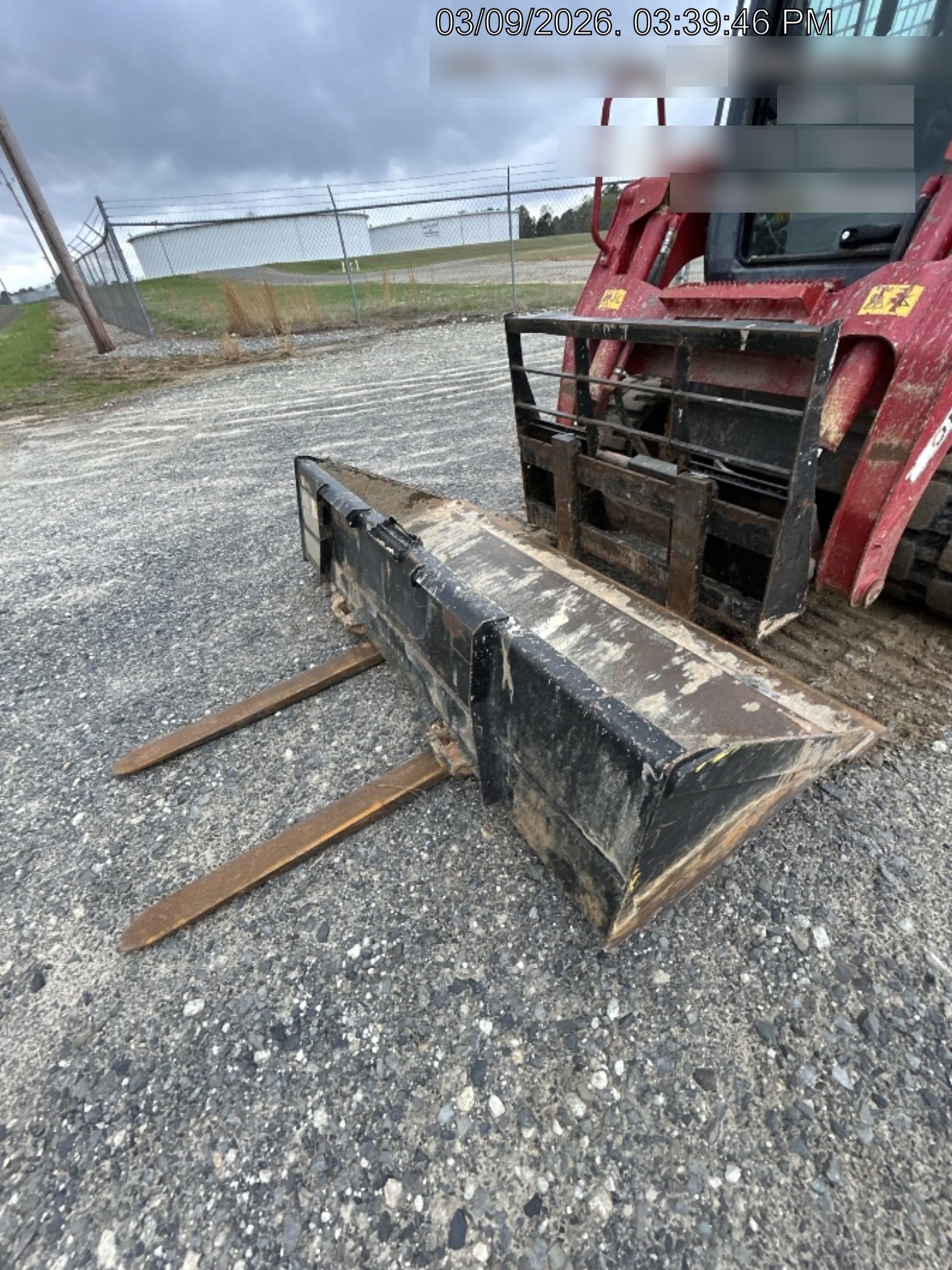 2022 ARROW MATERIAL HANDLING 72" Pallet Forks - Arrow