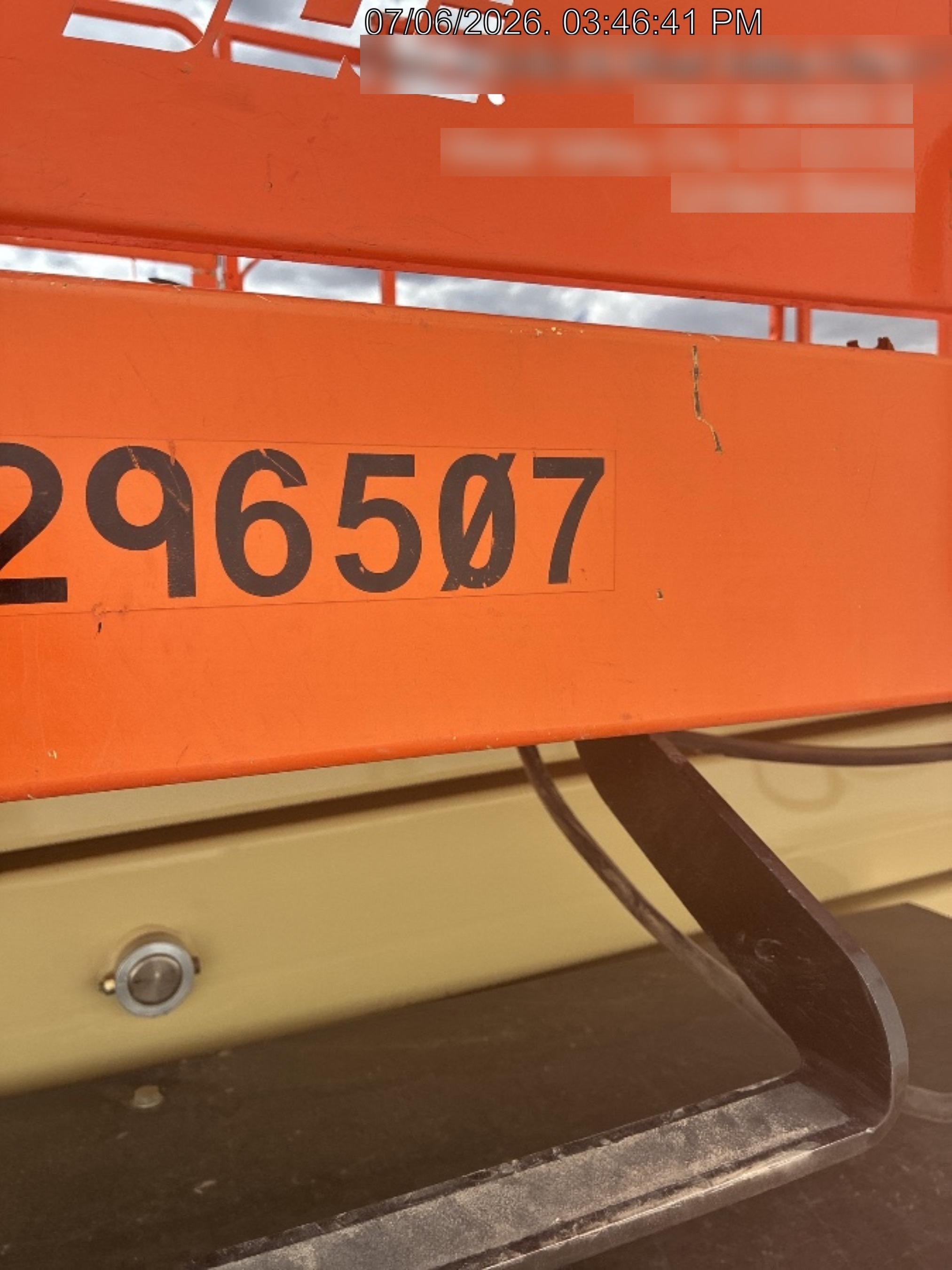 2023 JLG RT4394