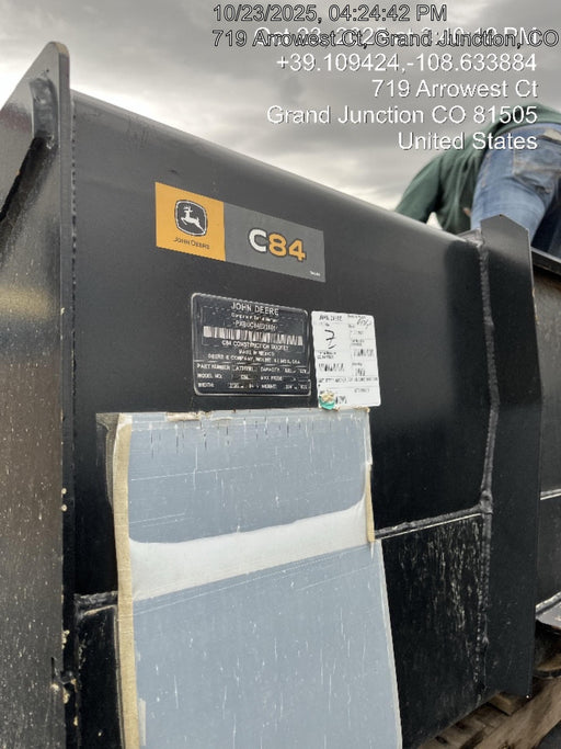 2025 JOHN DEERE 84" Bucket - John Deere