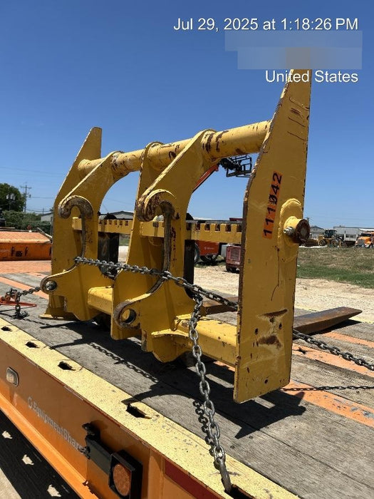 2020 JOHN DEERE 96" Loader Fork Carriage - John Deere